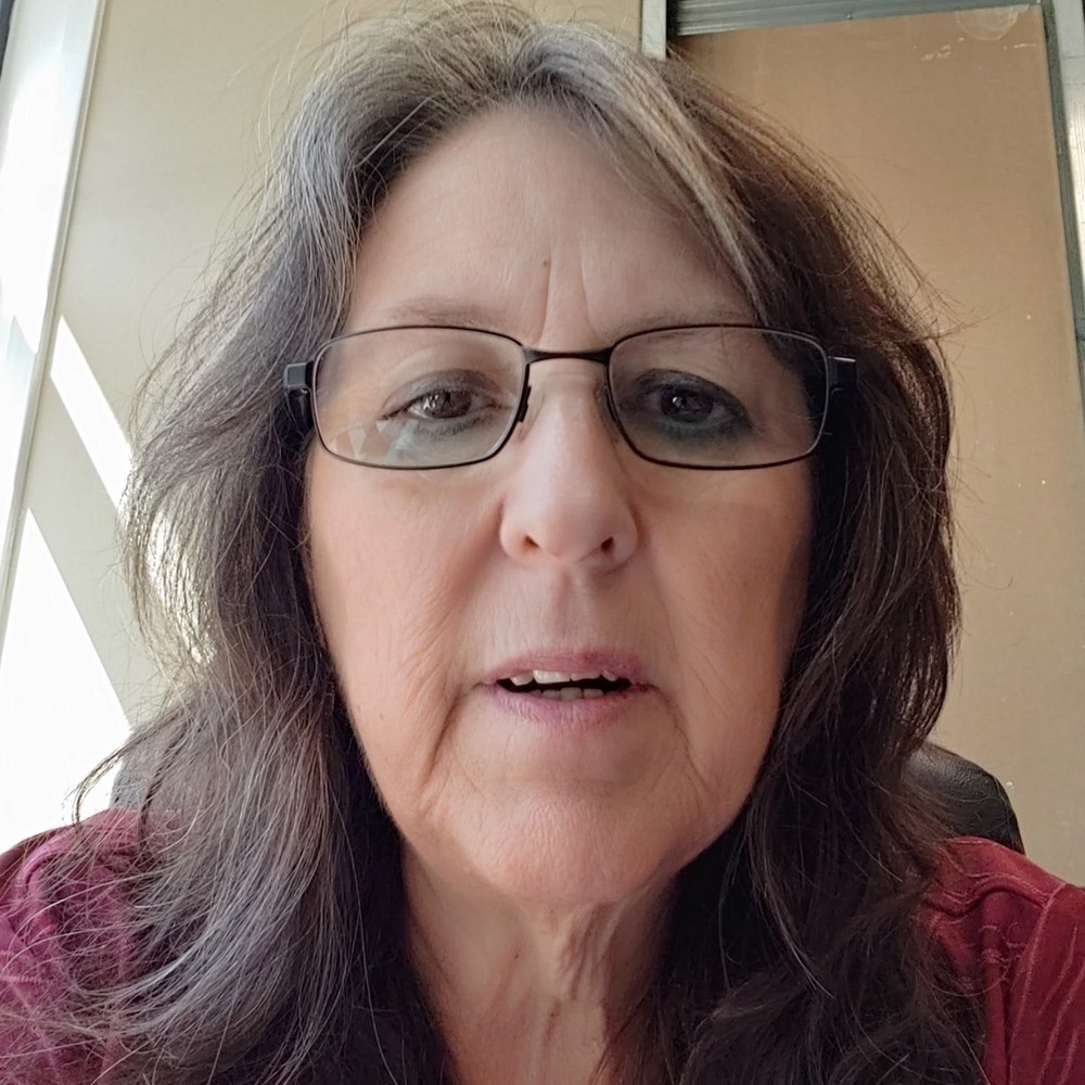 Meet your Posher, Sharon